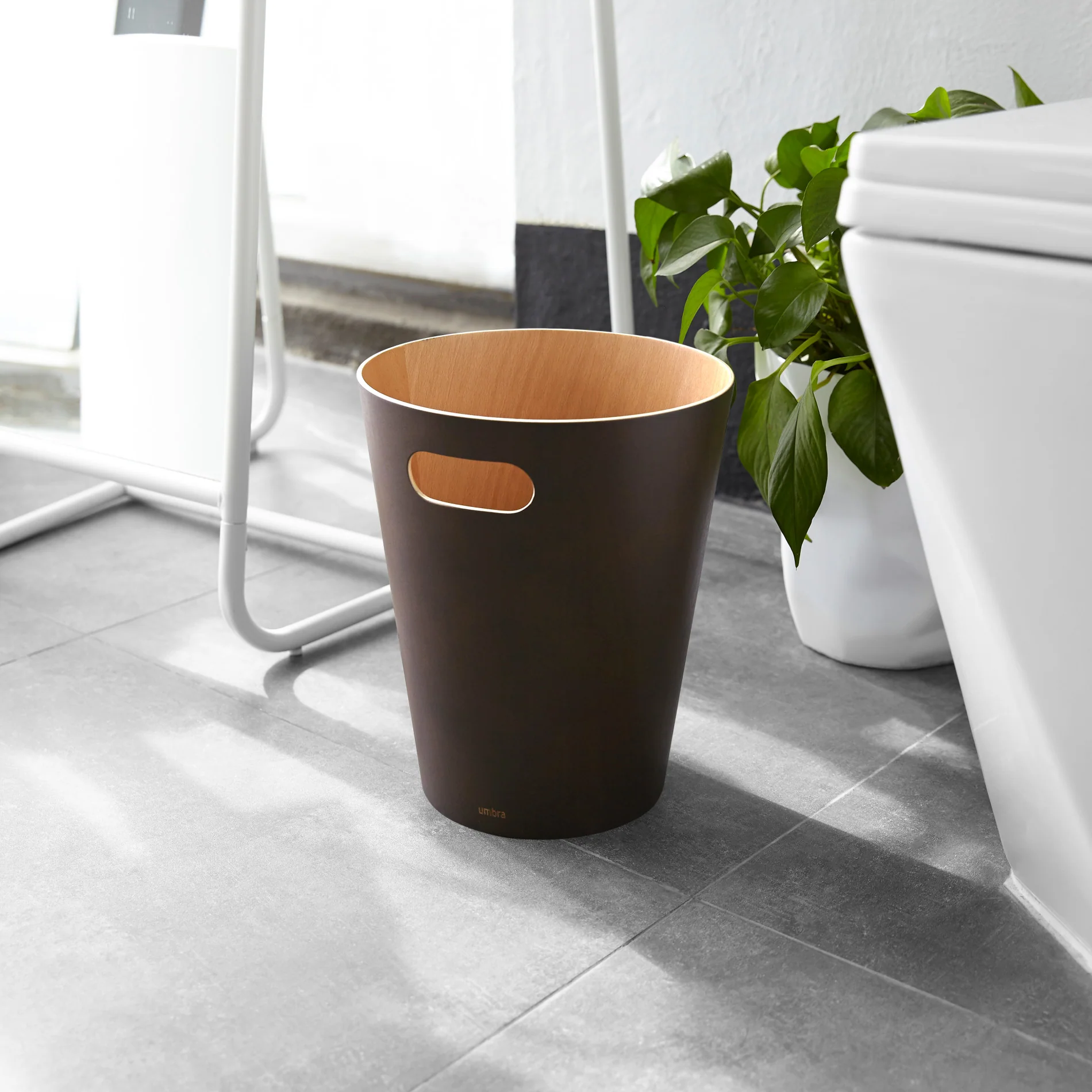 UMBRA Woodrow Trash Can - Image 36