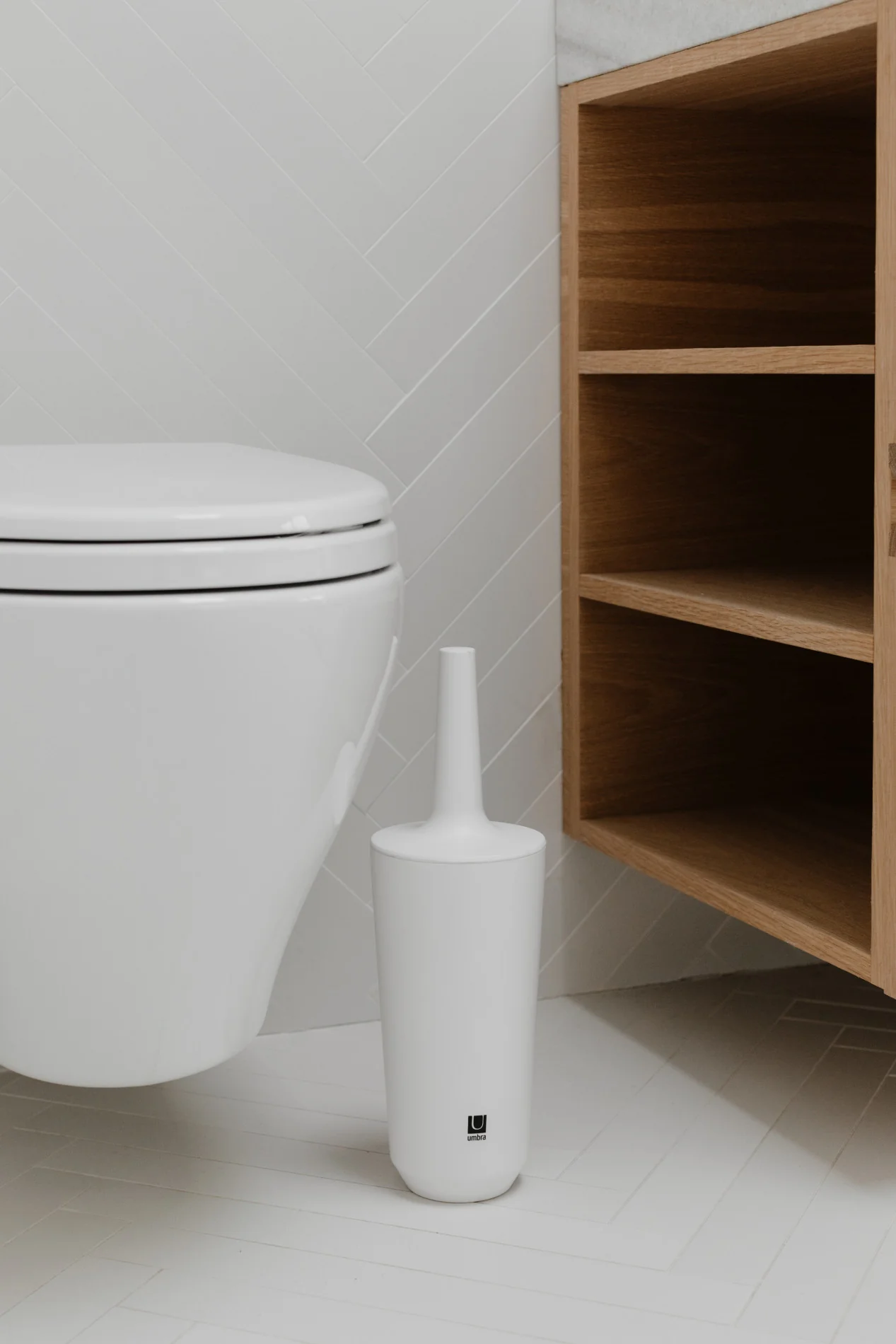 UMBRA Step Toilet Brush - Image 2